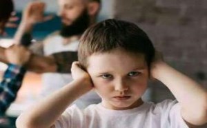 父母吵架对孩子的影响有哪些? 父母吵架对孩子的影响有哪些?