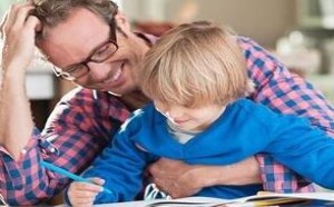 父母“四步法”辅导孩子做作业更有效 父母“四步法”辅导孩子做作业更有效