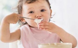 给宝宝添加辅食的这些错误方法一定要避开