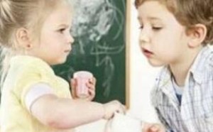 孩子出现霸道行为的原因是什么