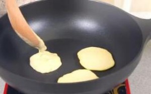 这8类食品最好别给宝宝吃，会损害宝宝的智力发育