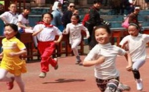 运动会广播稿致百米运动员加油稿10篇