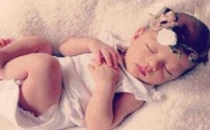 警惕!朋友圈尽量不要晒孩子 裸体照片就更不应该 警惕!朋友圈尽量不要晒孩子 裸体照片就更不应该