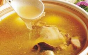 鸡汤怎么炖才好喝 炖鸡汤的技巧 鸡汤怎么炖才好喝 炖鸡汤的技巧