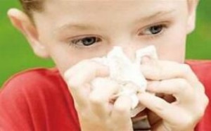 小孩为啥经常流鼻血 流鼻血是什么原因造成的 小孩为啥经常流鼻血 流鼻血是什么原因造成的