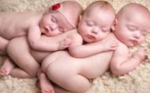 从睡姿看宝宝智商高低_趴着睡的宝宝智力更高更聪明? 从睡姿看宝宝智商高低_趴着睡的宝宝智力更高更聪明?