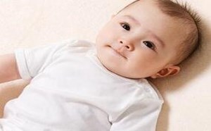 宝宝睡不好的原因多 除了缺钙还可能与喂养方式有关