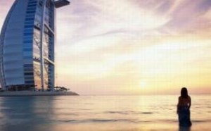 迪拜是哪个国家属于哪洲位于什么地方