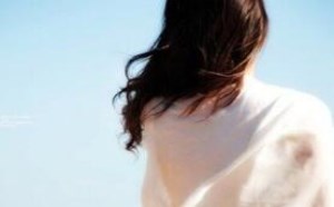 我浪费了最好的年华 却还是等不到你 我浪费了最好的年华 却还是等不到你