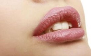 嘴唇发紫是什么原因