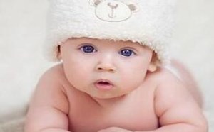 宝妈必知的育儿口诀：一月睡二月哭三月认人四月翻身 