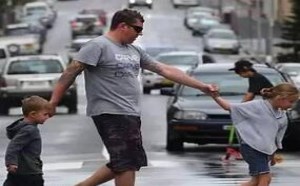 如何最大限度让孩子远离交通伤害?请注意这几点 如何最大限度让孩子远离交通伤害?请注意这几点