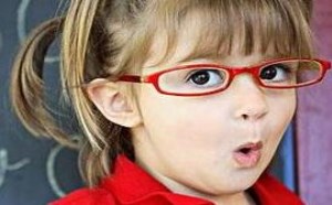 父母视力都低下 如何预防孩子出现近视 父母视力都低下 如何预防孩子出现近视