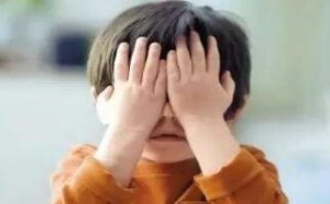 孩子自卑家长该怎么办？如何帮助孩子走出自卑心理