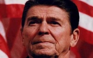 总统罗纳德·里根发表演讲“邪恶帝国”演说