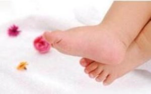为什么不能给孩子用热水泡脚？
