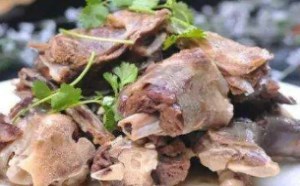 羊肉不能和什么一起吃/同吃 吃羊肉的禁忌 羊肉不能和什么一起吃/同吃 吃羊肉的禁忌