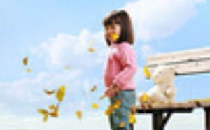 孩子长期不愿意和其他小朋友玩警惕自闭症	