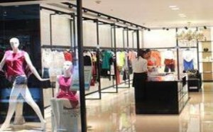 服装销售：怎么用巧妙的技巧和话术来吸引客人