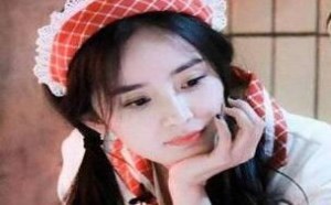 杨幂双马尾女仆装COS豆腐西施 少女感爆棚