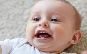 宝宝可以用红霉素眼膏吗？