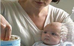 婴儿用矿泉水冲奶粉好吗？