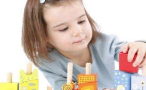 给孩子挑选玩具时别过度将其“性格化”