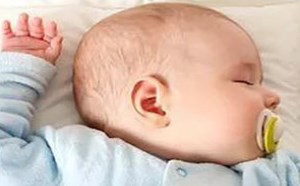 宝宝可以用安抚奶嘴吗？用安抚奶嘴需注意些什么？