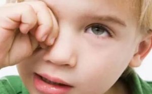 想让孩子眼睛得到更好的保护 多揉“四明穴” 